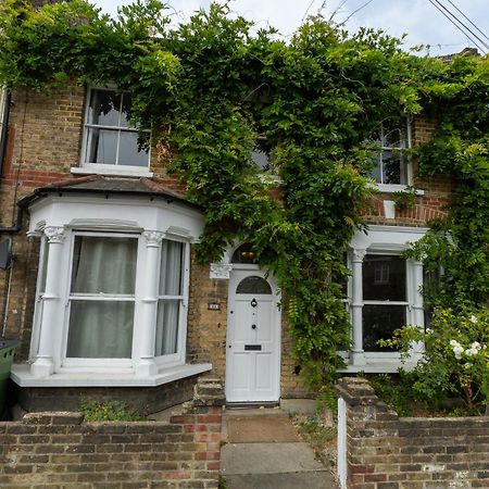 Traditional English 4 Bedroom Home In Greenwich Plumstead  Exterior foto